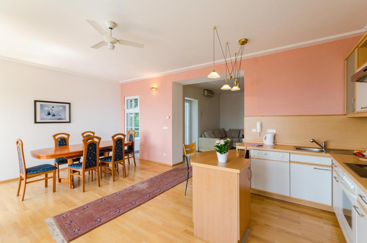 Jurincic Apartment Crikvenica Ruang foto